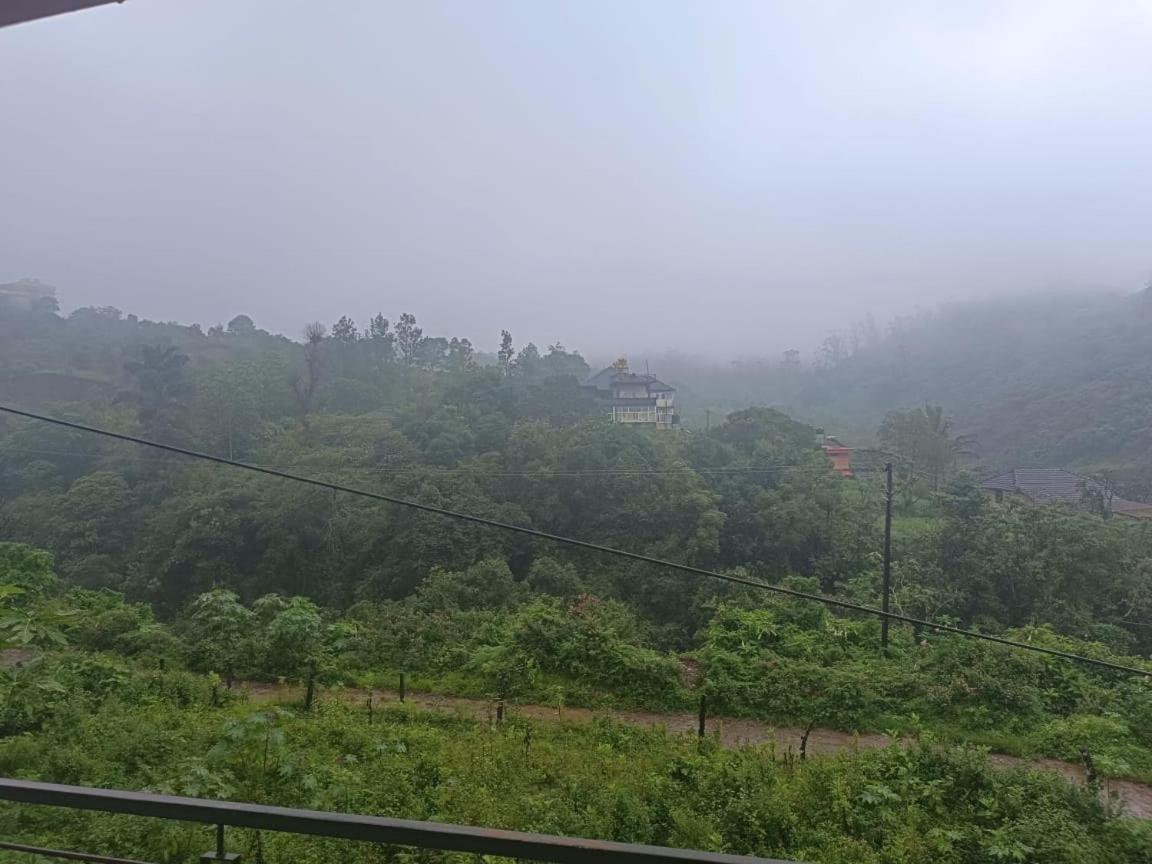Snowdrop Inn Coorg Madikeri Quarto foto